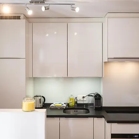 Direkt Im Zentrum, Tolle Terrasse, Aussicht Apartmán *